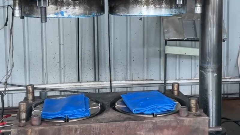 汽车注塑模具维修：关键步骤与注意事项**