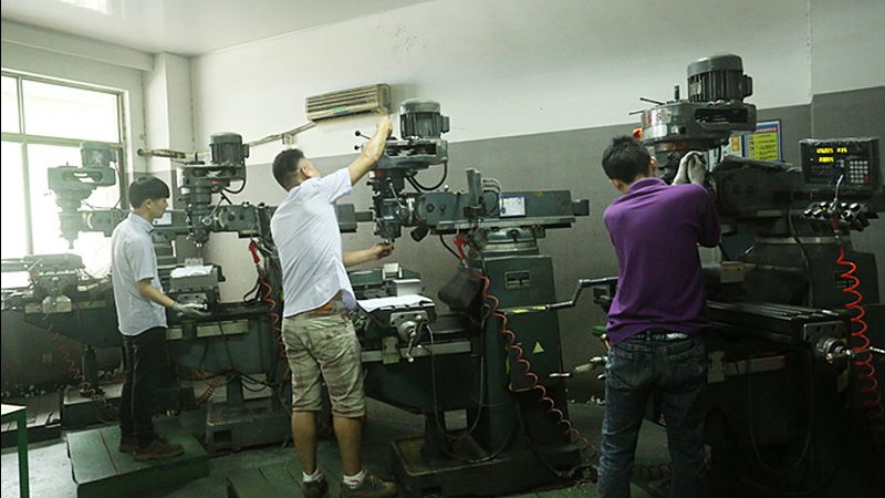 硅胶模具定制：揭秘其工艺与选型要点**